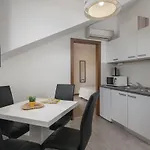 Sky Airport Bed and breakfast 4*
