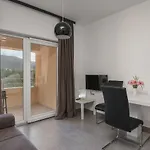 Sky Airport Bed and breakfast