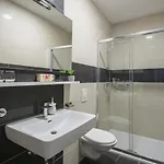 Sky Airport Bed and breakfast